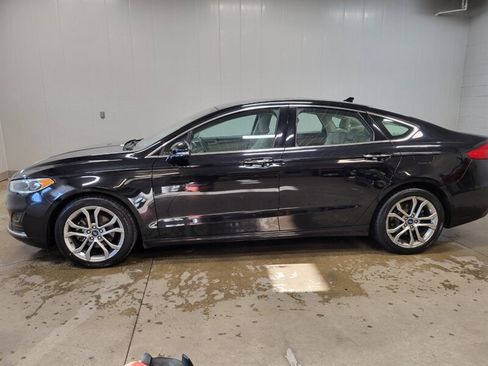 Used 2019 Ford Fusion SEL FWD image 5