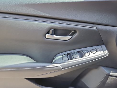 Certified 2025 Nissan Sentra SV w/ All-Weather Package FWD image 12