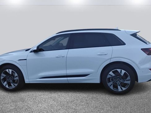Certified 2023 Audi e-tron Premium w/ Convenience Plus Package image 5