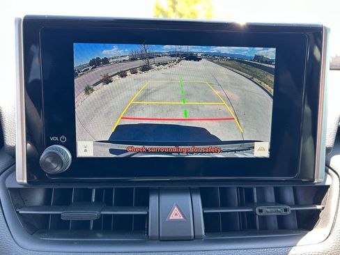 Used 2023 Toyota RAV4 XLE AWD/4WD image 21