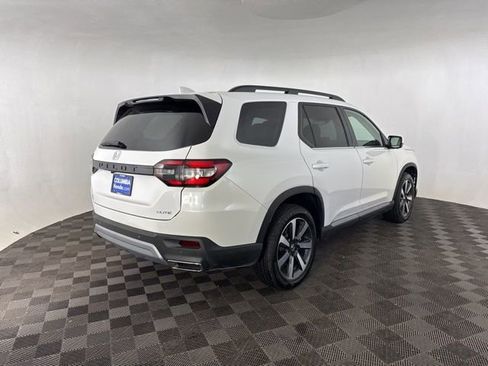 Certified 2025 Honda Pilot Elite image 7