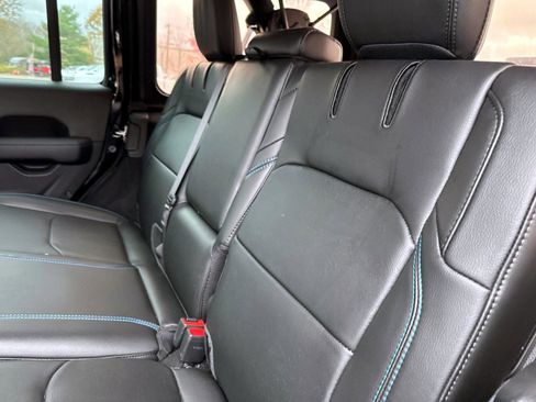 Used 2023 Jeep Wrangler Unlimited Rubicon 4xe image 8