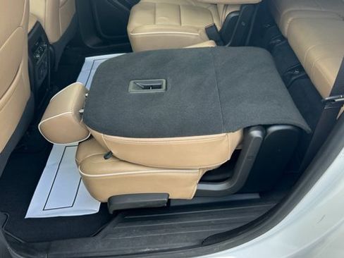 Certified 2023 Chevrolet Traverse Premier image 41