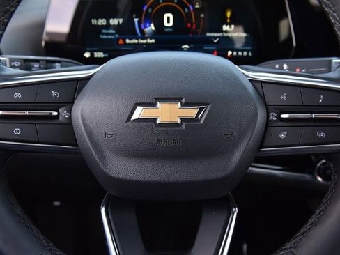 Used 2025 Chevrolet Equinox LT image 17