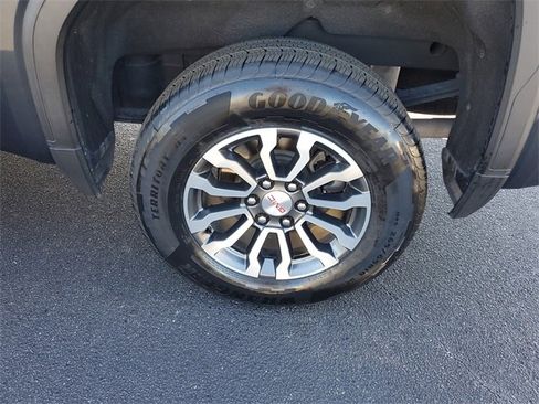 Used 2021 GMC Sierra 1500 AT4 w/ AT4 Preferred Package image 5