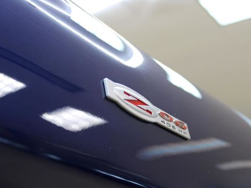 Used 2004 Chevrolet Corvette Z06 w/ Z06 Preferred Equipment Group RWD image 12