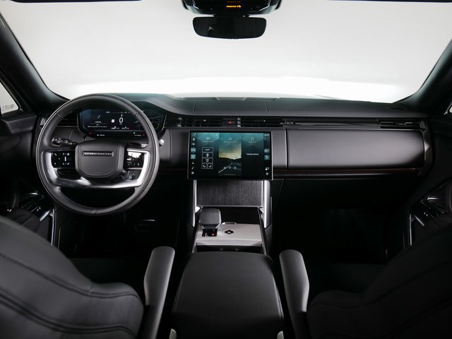 New 2026 Land Rover Range Rover Long Wheelbase SE AWD/4WD image 4
