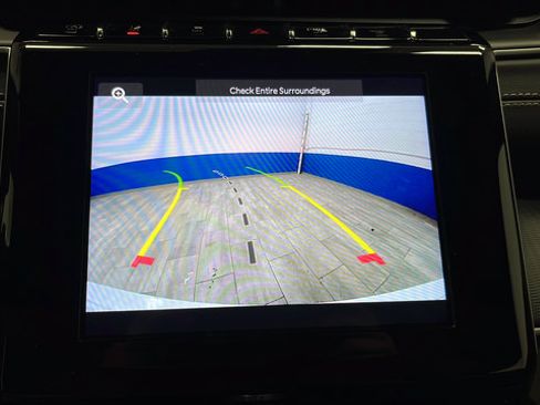 Used 2023 Jeep Grand Cherokee Altitude AWD/4WD image 14