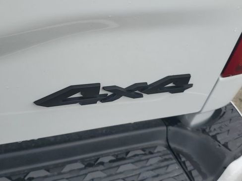 New 2026 RAM 2500 Laramie AWD/4WD image 6