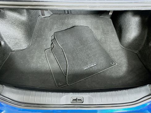 Used 2025 Nissan Altima 2.5 SV FWD image 27