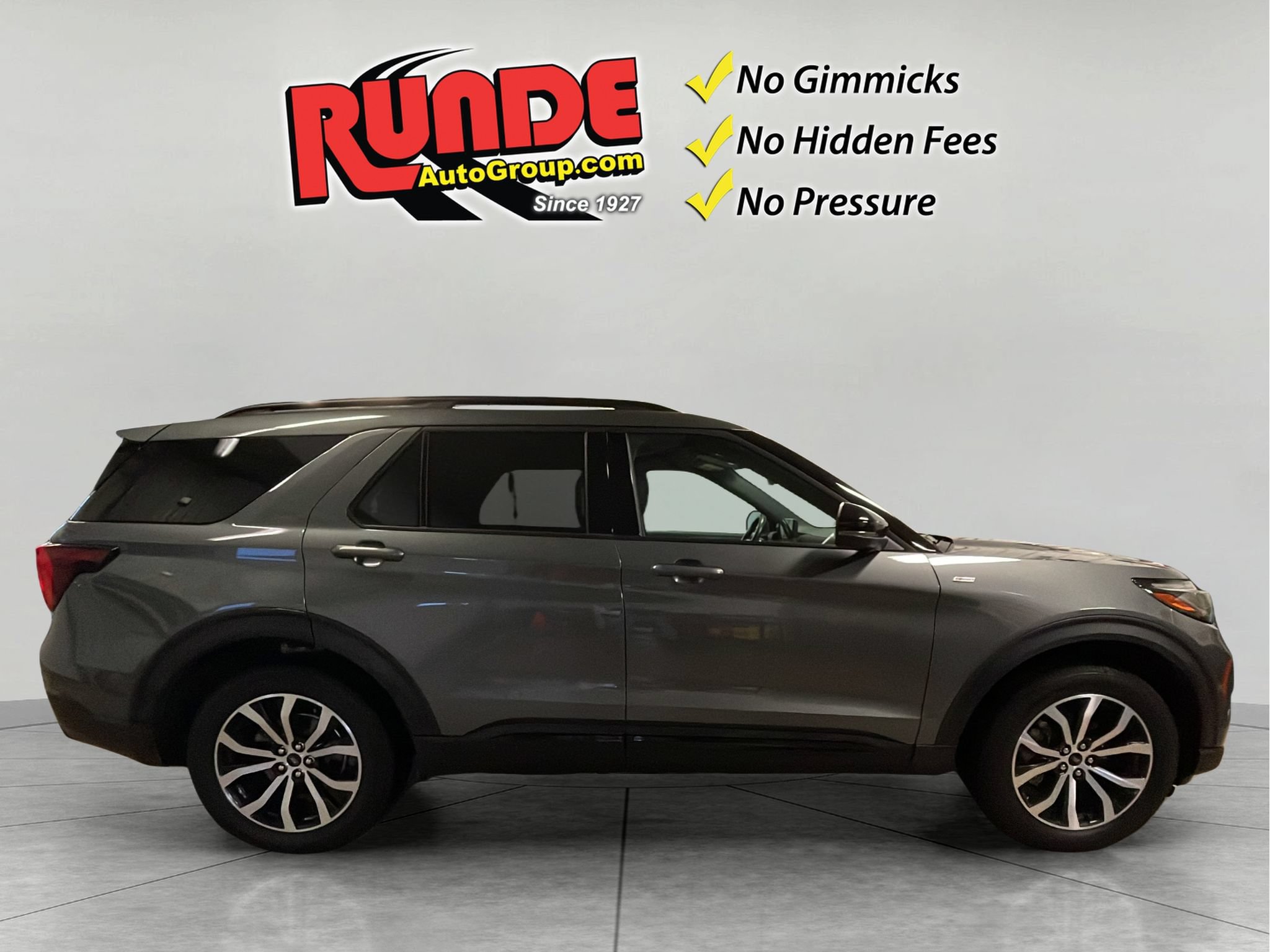 Used 2025 Ford Explorer ST-Line AWD/4WD image 8