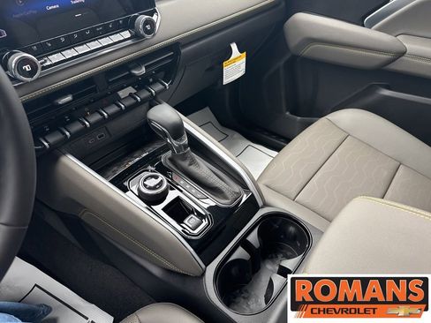 New 2026 Chevrolet Colorado ZR2 w/ Midnight Edition AWD/4WD image 18