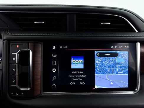 Used 2024 GMC Yukon Denali Ultimate AWD/4WD image 27