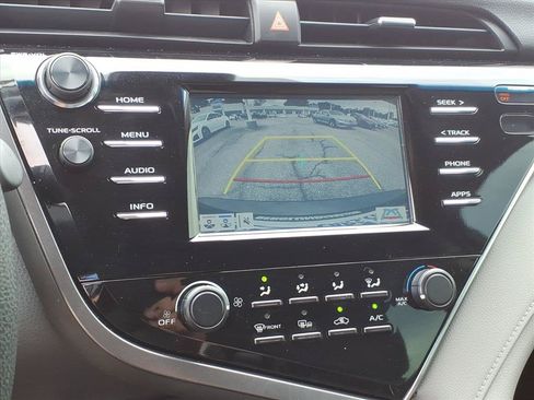 Used 2018 Toyota Camry LE w/ Convenience Package FWD image 30
