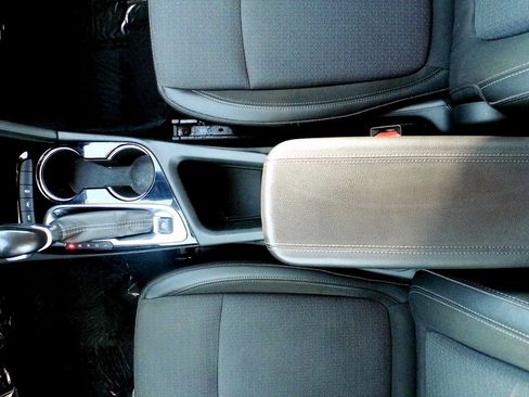 Used 2020 Buick Encore GX Select image 25