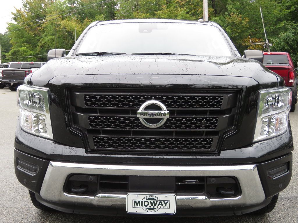 Used 2021 Nissan Titan SV w/ SV Convenience Package AWD/4WD image 2