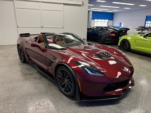 Used 2017 Chevrolet Corvette Z06 w/ Z07 Performance Package RWD image 4
