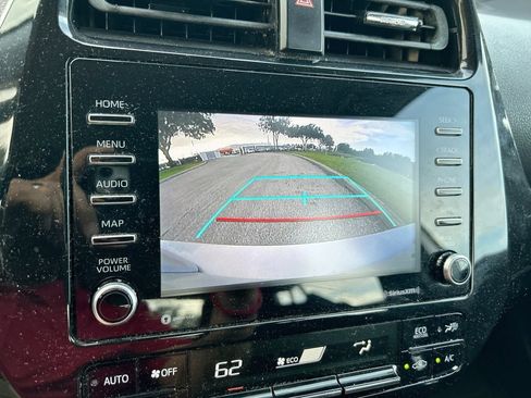 Used 2022 Toyota Prius L Eco FWD image 23