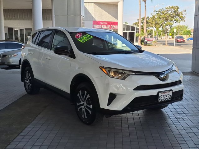 Used 2018 Toyota RAV4 LE w/ Carpet Mat Package FWD image 3