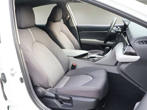 Used 2023 Toyota Camry LE FWD image 17