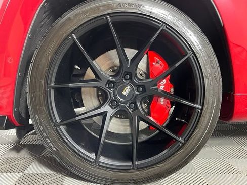 Used 2018 Jeep Grand Cherokee SRT AWD/4WD image 11