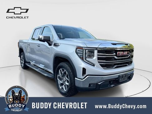 Used 2022 GMC Sierra 1500 SLT AWD/4WD image 1