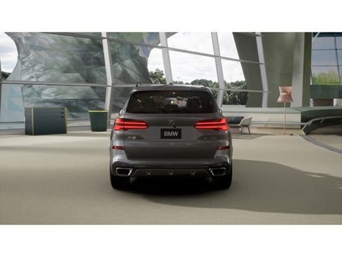 New 2026 BMW X5 xDrive40i w/ M Sport Package AWD/4WD image 5