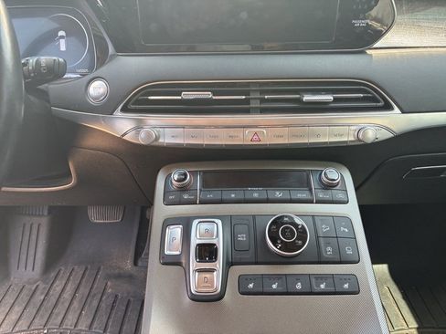 Used 2021 Hyundai Palisade Limited image 16