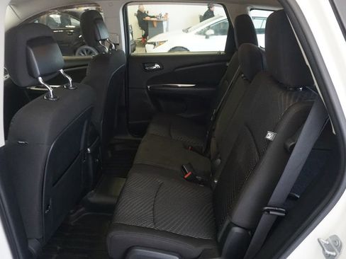 Used 2017 Dodge Journey SXT w/ Comfort/Convenience Group AWD/4WD image 15