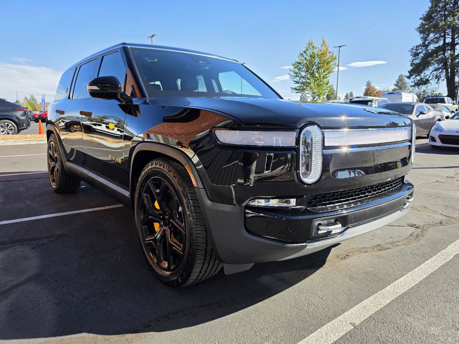 Used 2023 Rivian R1S Adventure Quad AWD/4WD image 8