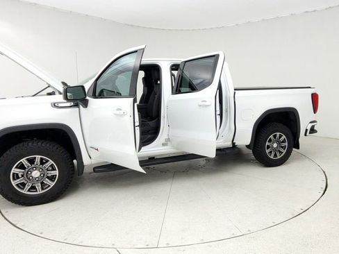 Used 2024 GMC Sierra 1500 AT4 w/ AT4 Preferred Package image 11