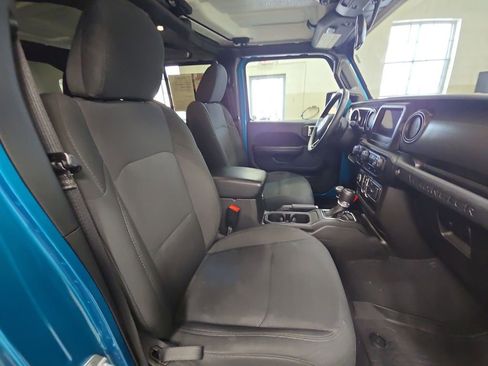 Used 2019 Jeep Wrangler Unlimited Sport S AWD/4WD image 37