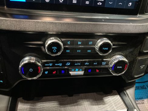 Used 2023 Ford F350 Platinum image 32