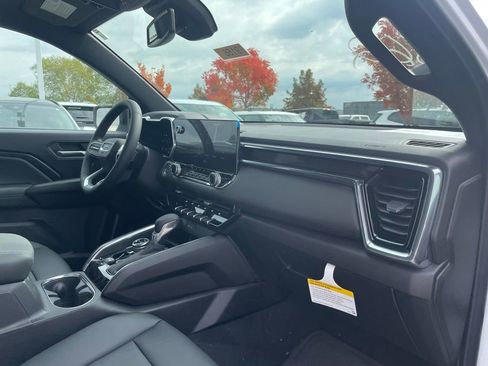 New 2026 GMC Canyon Elevation w/ Convenience Package image 30