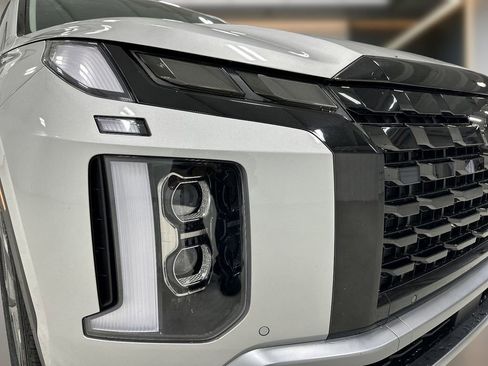 Used 2023 Hyundai Palisade Limited FWD image 10