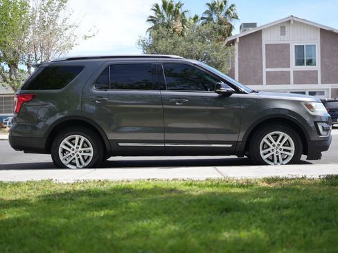 Used 2016 Ford Explorer XLT w/ Equipment Group 201A FWD image 13