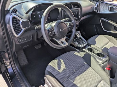 Used 2023 Kia Soul LX w/ Option Group 015 image 17
