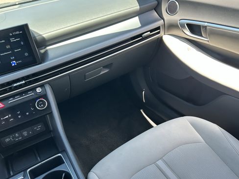 Used 2024 Hyundai Sonata SEL w/ Convenience Package FWD image 18