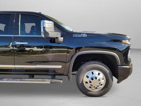 New 2026 Chevrolet Silverado 3500 High Country w/ High Country Premium Package image 24