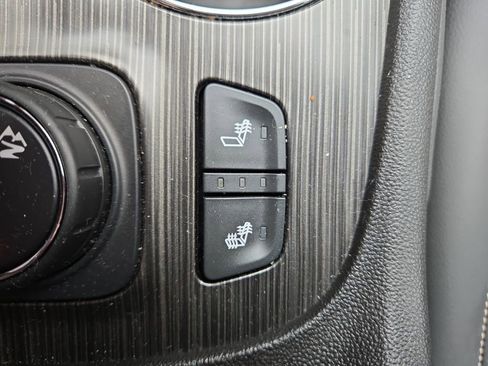 Used 2023 GMC Acadia SLT w/ Elevation Edition image 24