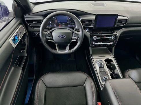 Certified 2022 Ford Explorer ST-Line w/ Class IV Trailer Tow Package image 10