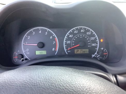 Used 2013 Toyota Corolla LE FWD image 33