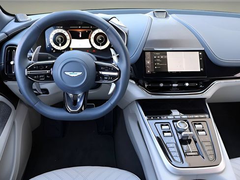 Used 2025 Aston Martin DBX 707 AWD/4WD image 14