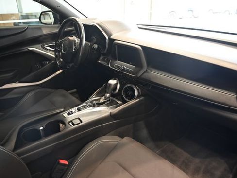 Used 2016 Chevrolet Camaro LT RWD image 14