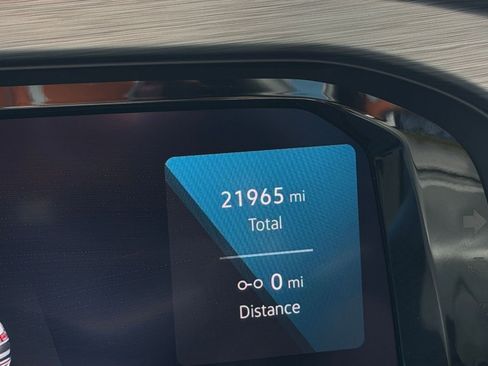 Used 2025 Volkswagen Atlas Cross Sport SE image 41