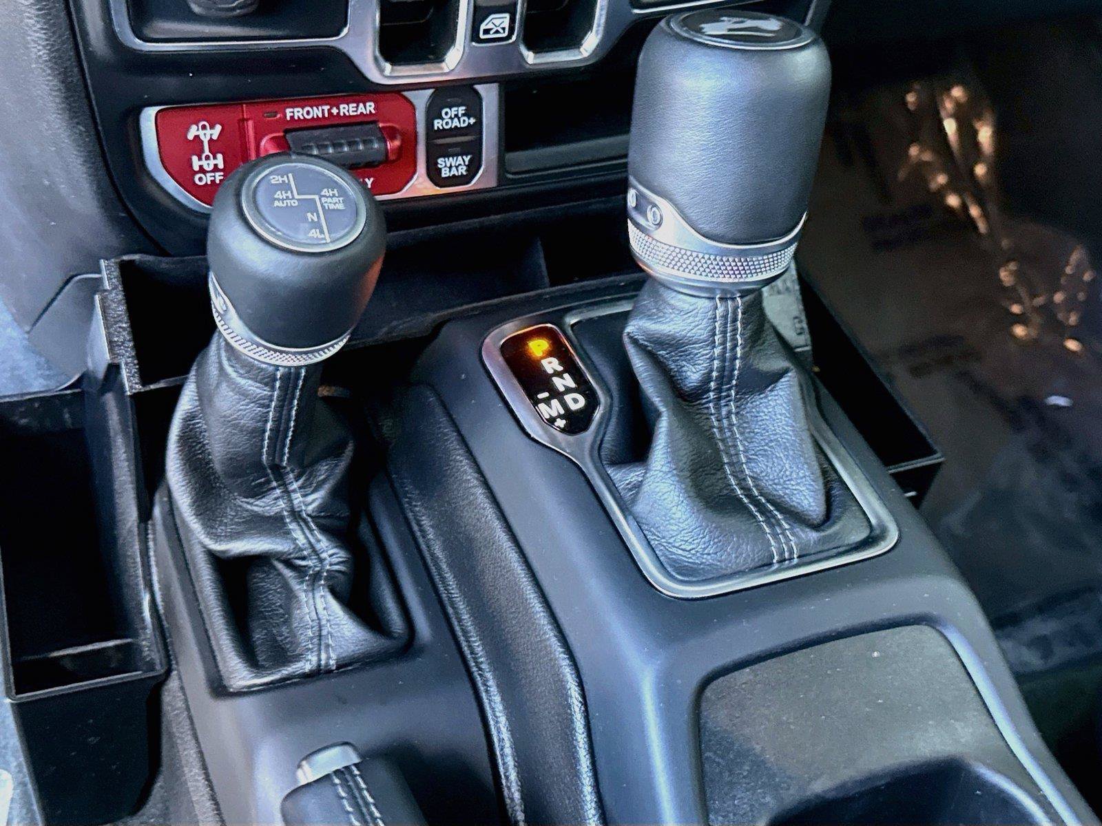 Used 2024 Jeep Wrangler Unlimited Rubicon AWD/4WD image 17