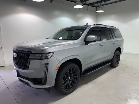 Used 2024 Cadillac Escalade Sport w/ LPO, ONYX Package image 3