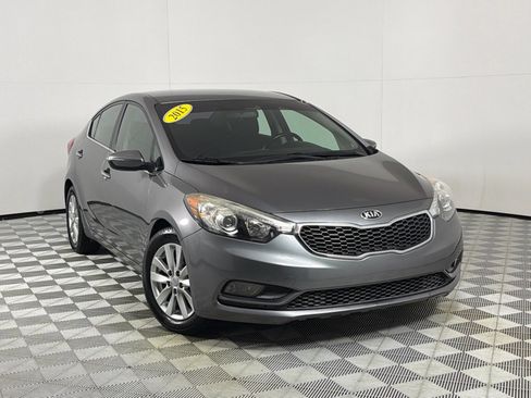 Used 2015 Kia Forte EX FWD image 2