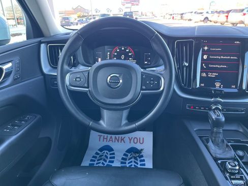 Used 2019 Volvo XC60 T5 Momentum w/ Premium Package image 14