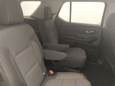 Used 2018 Chevrolet Traverse LT FWD image 19